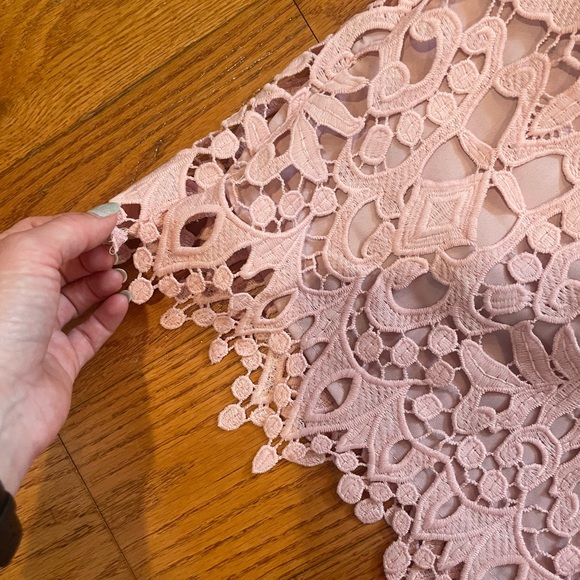 🌸 Chicwish “Dream a Little Dream” Pink Crochet Off-Shoulder Top | Size S - Picture 5 of 6